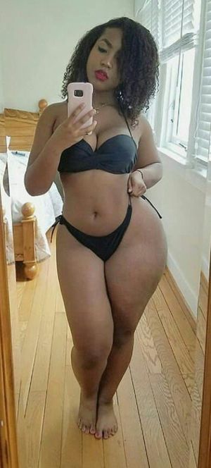 Curvy Slim Thick Ebony Selfie