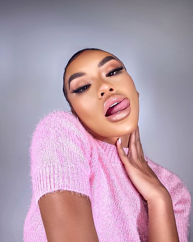 thic lips too