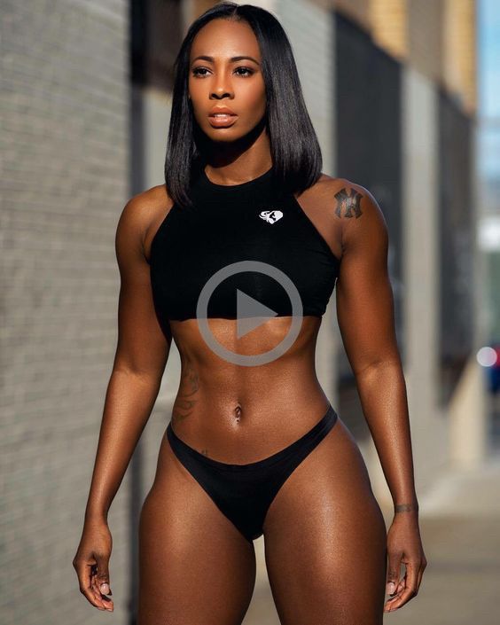 Fierce ebony babe has sexual meltdown