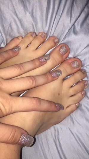 Kendra Sunderland feet