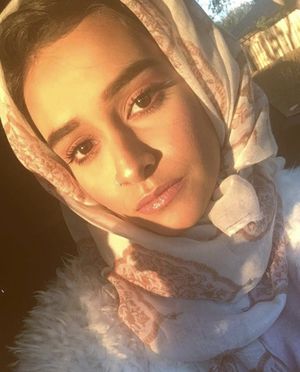 Asma Malik tanning to get the dick