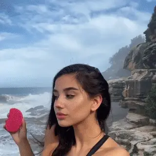 Maja Strojek w/ a hairbrush