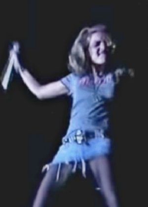 Jeanette Biedermann lässt Brüste wackeln