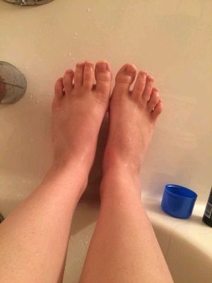 Allie Kik Feet