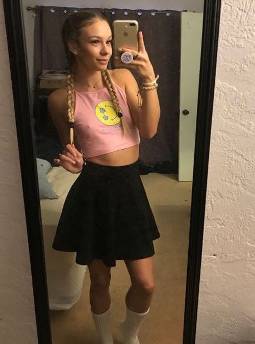 Petite pornstar NAOMI SWANN is a real cutie