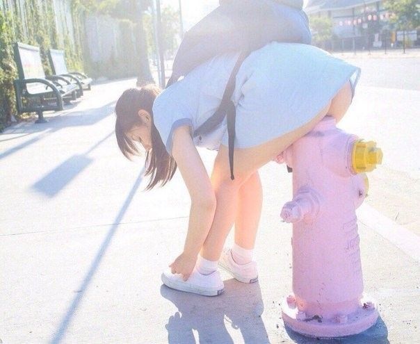 Asian upskirt on hydrant
