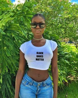 beautiful ebony babe