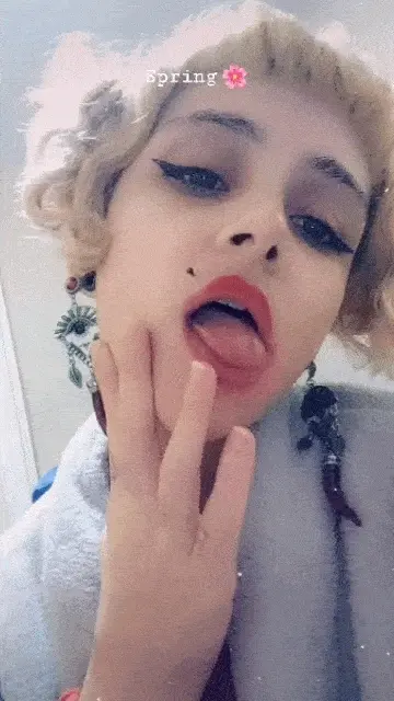those lips...