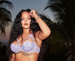 Rihanna has a set of tits