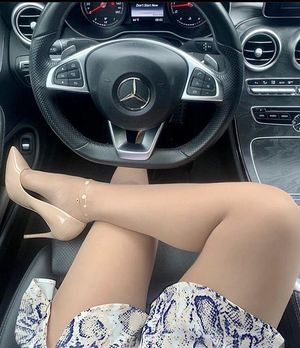 Pantyhose Pic Entitled In the car. Love her ankle bracelet