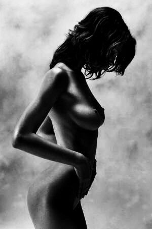 Shy Teen does nude art