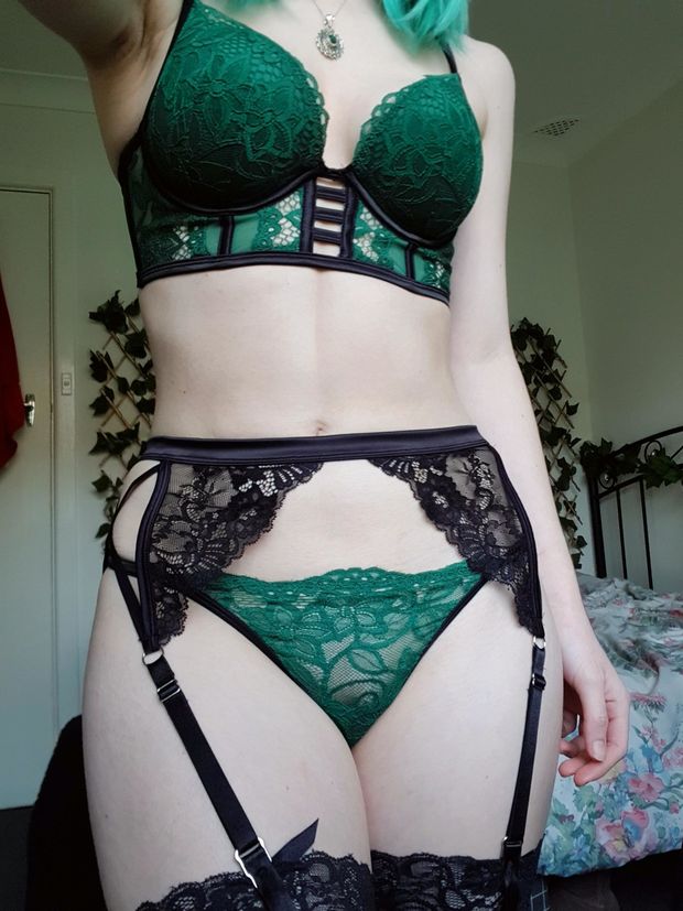 Emerald Lace Lingerie with Garter