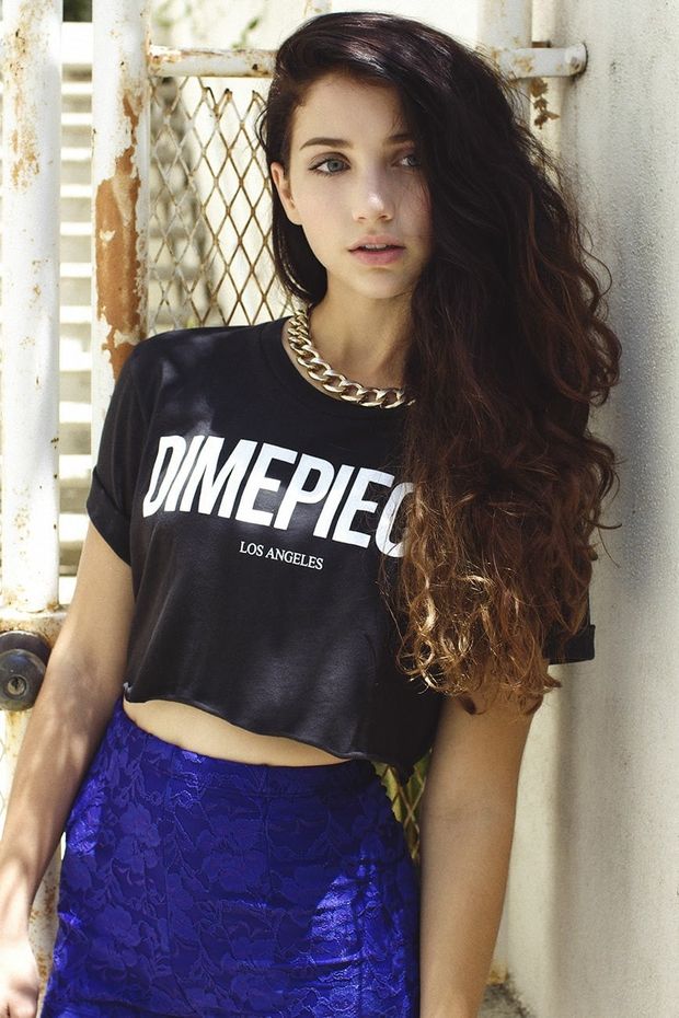 Emily Rudd Gold Chain
