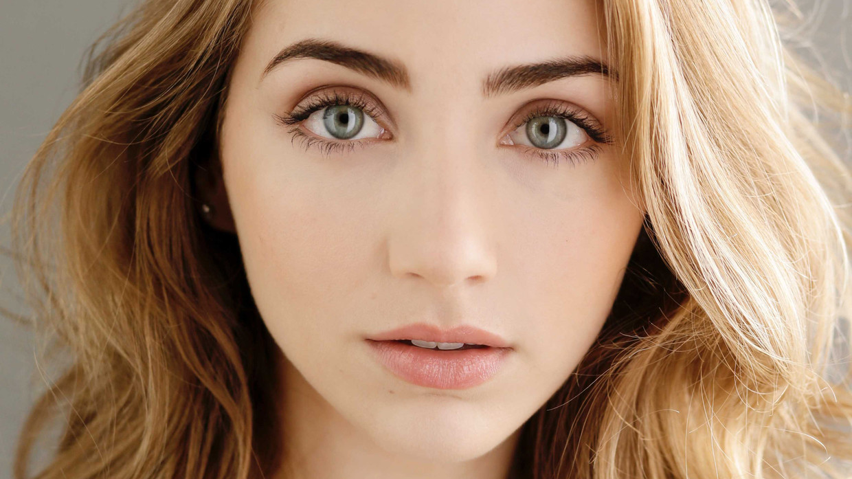 Emily Rudd Shocked At How Wet She Is For You