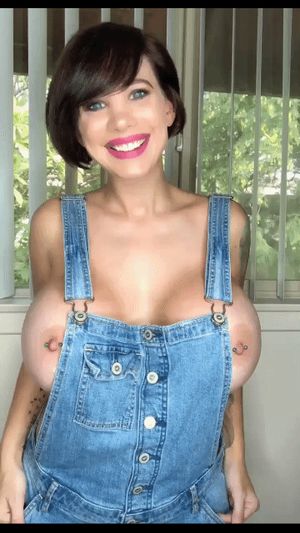 Big tits and ass, Brittany Elizabeth 2