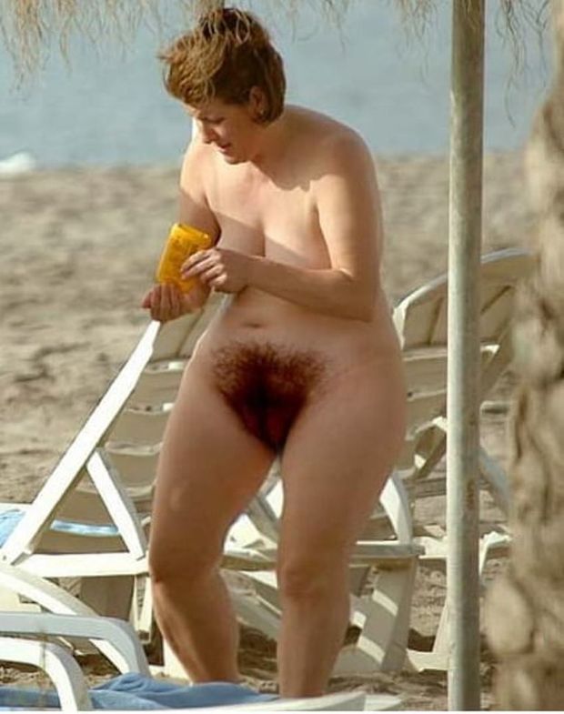 Granny Juicy Hairy Pussy