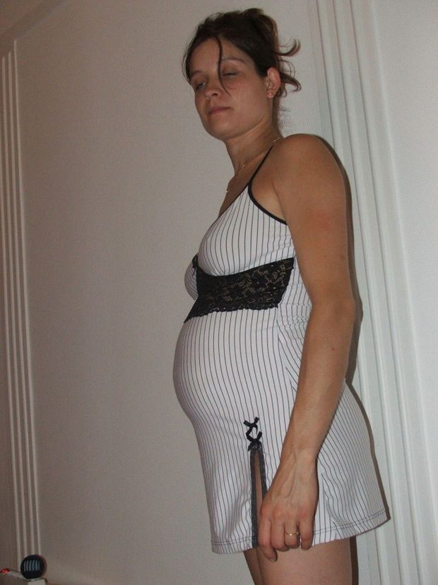 Pregnant Naked Girlfriend