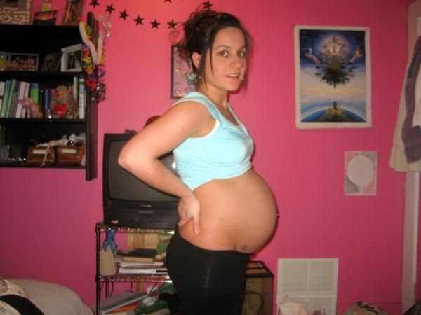 Pregnant Naked Girlfriend