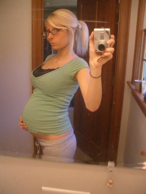 Pregnant Naked Girlfriend