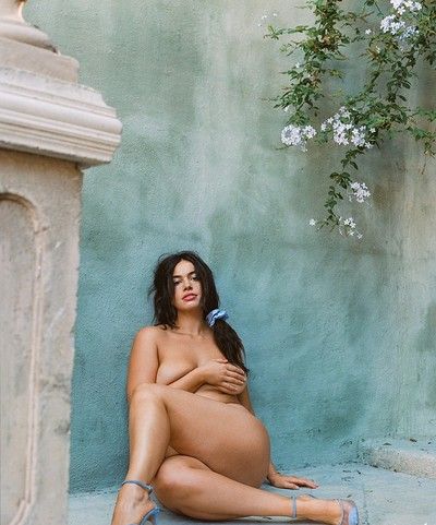Riley Ticotin dazzling-curvy-bombshell-exposes-her-hot-attributes- pmatehuntercom/