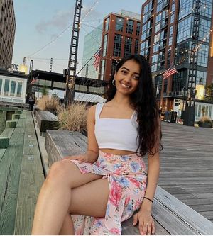 Horny desi college going fingering pussy