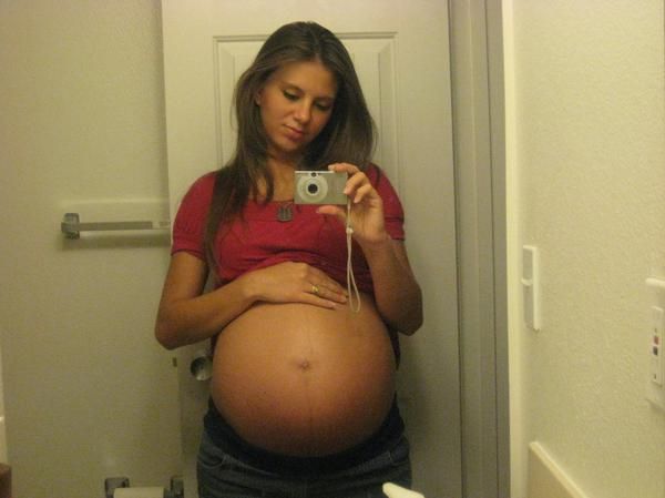 Pregnant Babe Naked