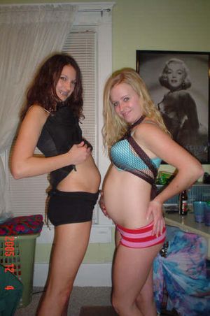 Pregnant Babe Naked