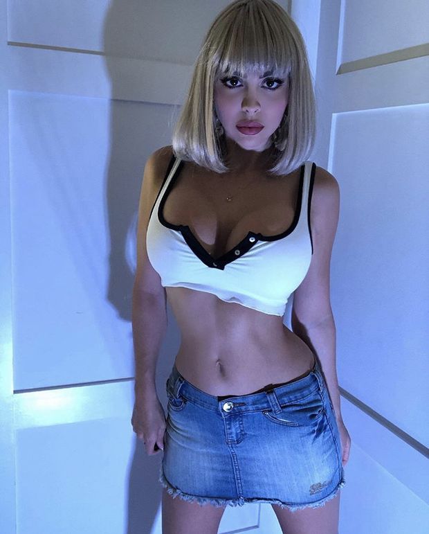 Fuck me bombshell