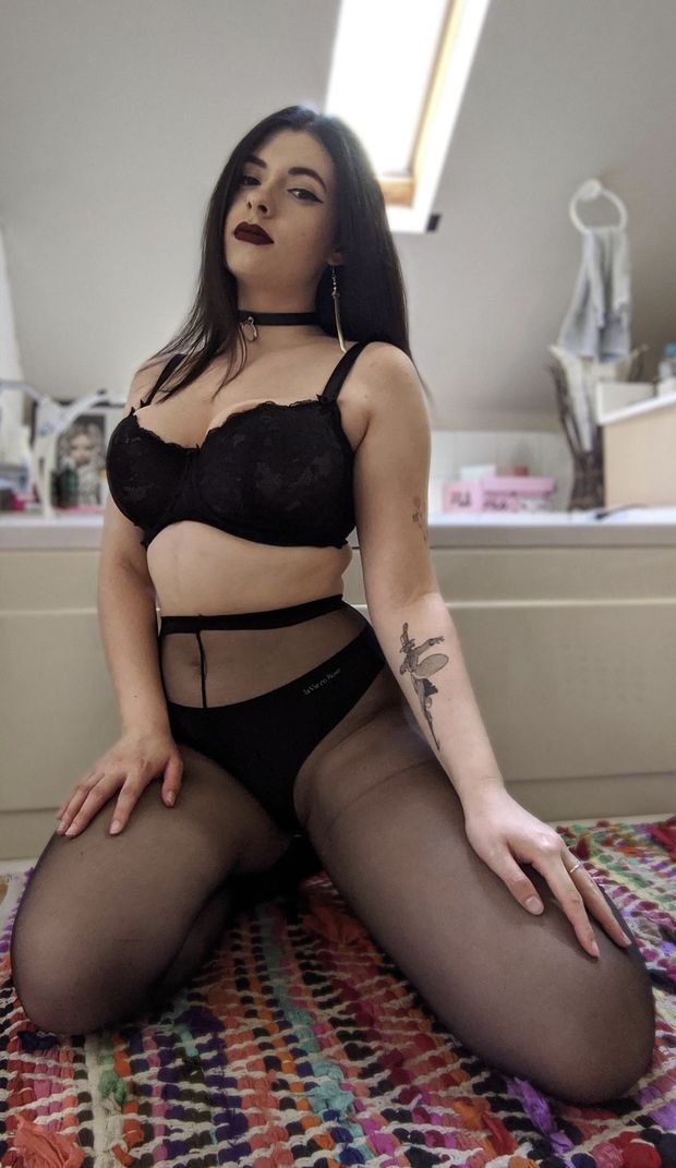 Brunette in pantyhose