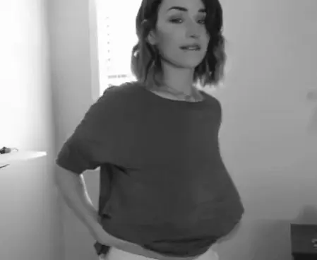 Seductive Ellie