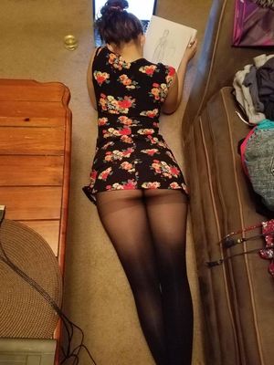 Sheer Pantyhose Pic: I wish all homework is done like this!