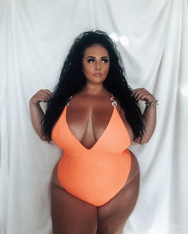 thick babe