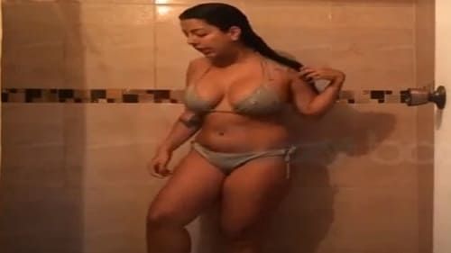 اغراء فى الحمام