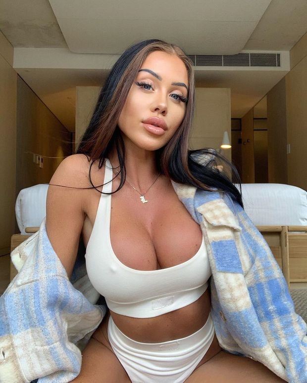 mm little hard nips hard tits
