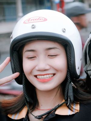 Lại Nguyễn Quỳnh Vy - Asian Vietnamese