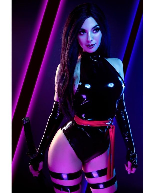 Sexy Psylocke live