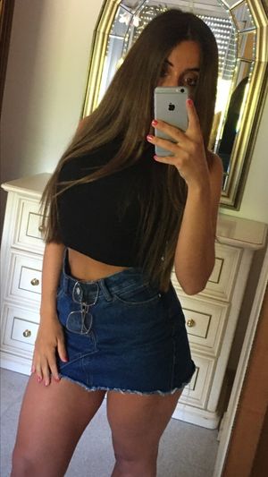 Amazing latina babe selfie mini skirt