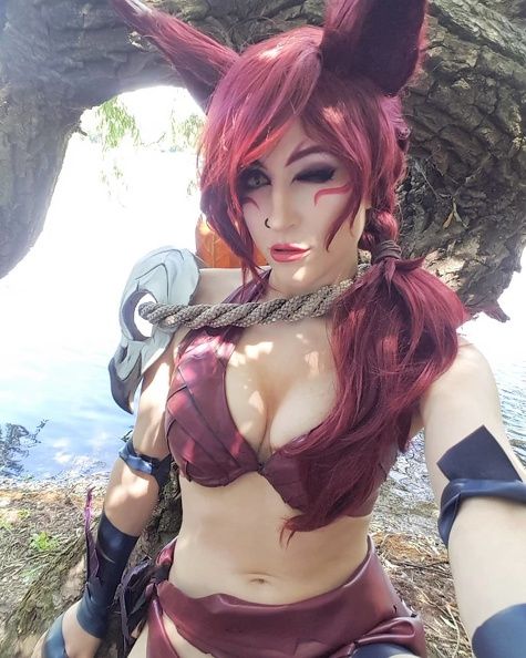 Xayah Cosplay