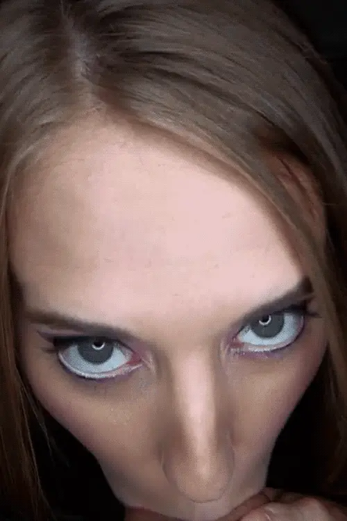 look at those eyes!