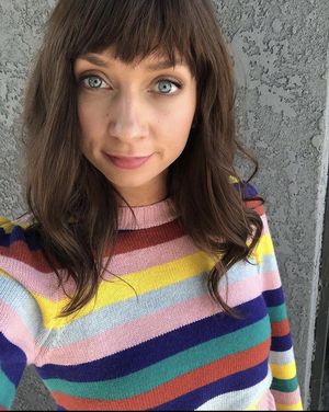 Big lips and hypnotic eyes got you on my dream team