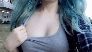 Exposing her Tits