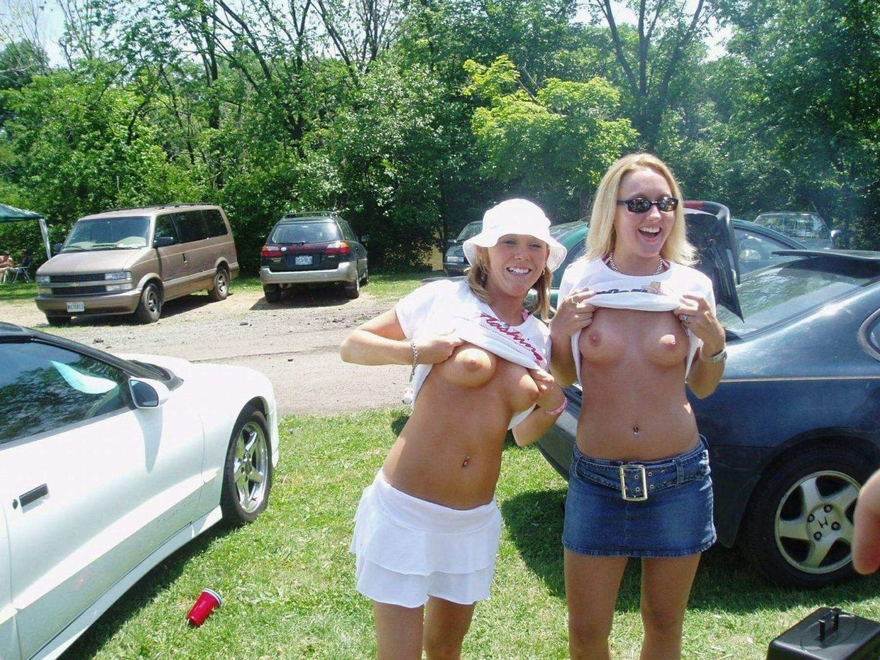 Flashing Tits 4