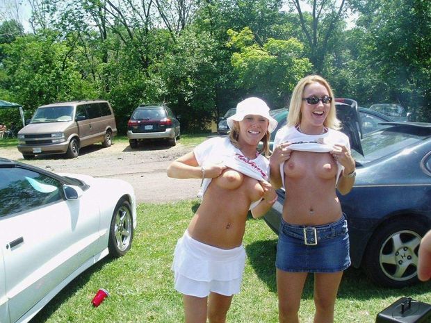 Flashing Tits 4