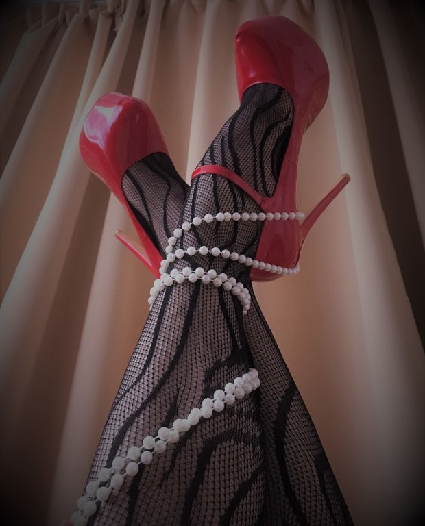 playfull sissy