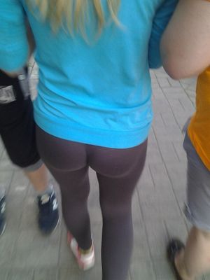 Hot babe - click on photo