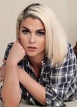 LOOK HOW PRETTY SHE IS