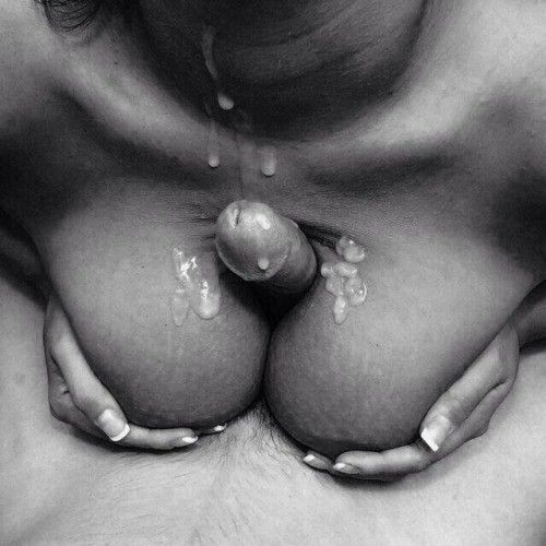 She knows how to work those tits