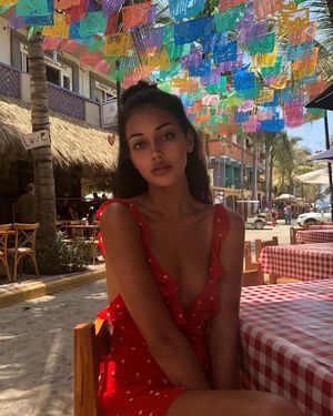 Cindy Kimberly Flushed With Lust