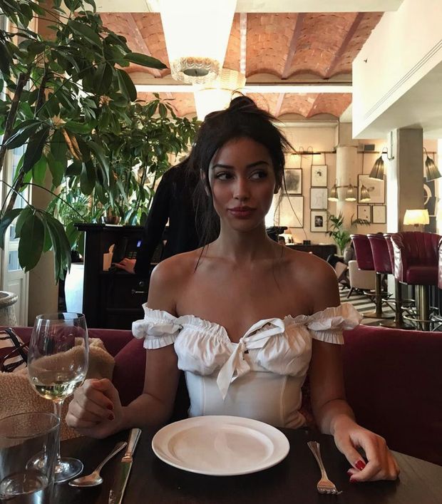 Cindy Kimberly Rubbing You Under The Table
