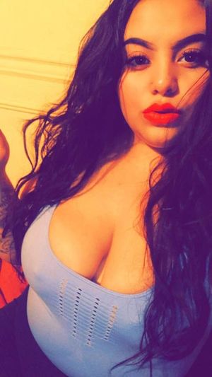 she loves showing off her tits